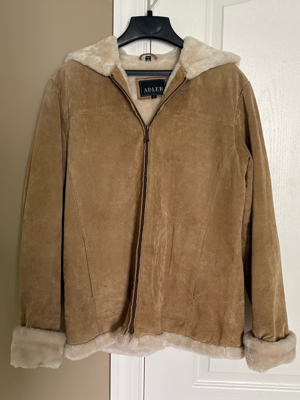 Adler Collection Women’s Suede Leather Jacket w/Faux Fur Hood. Size Large.